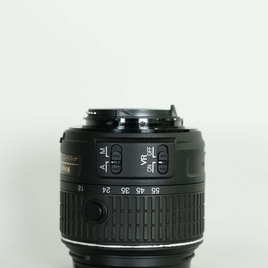 Nikon AF-S DX NIKKOR 18-55mm f3.5-5.6G VR II