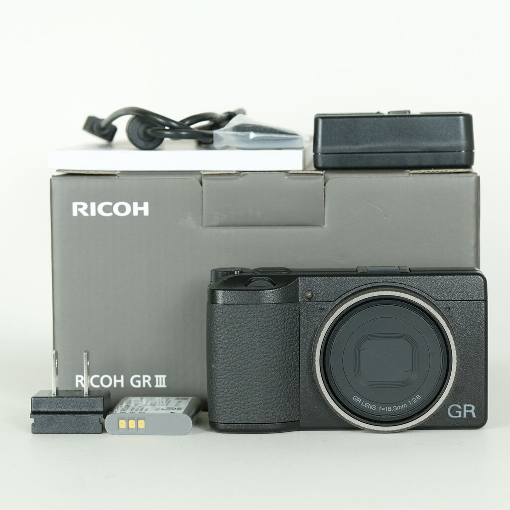RICOH GR III