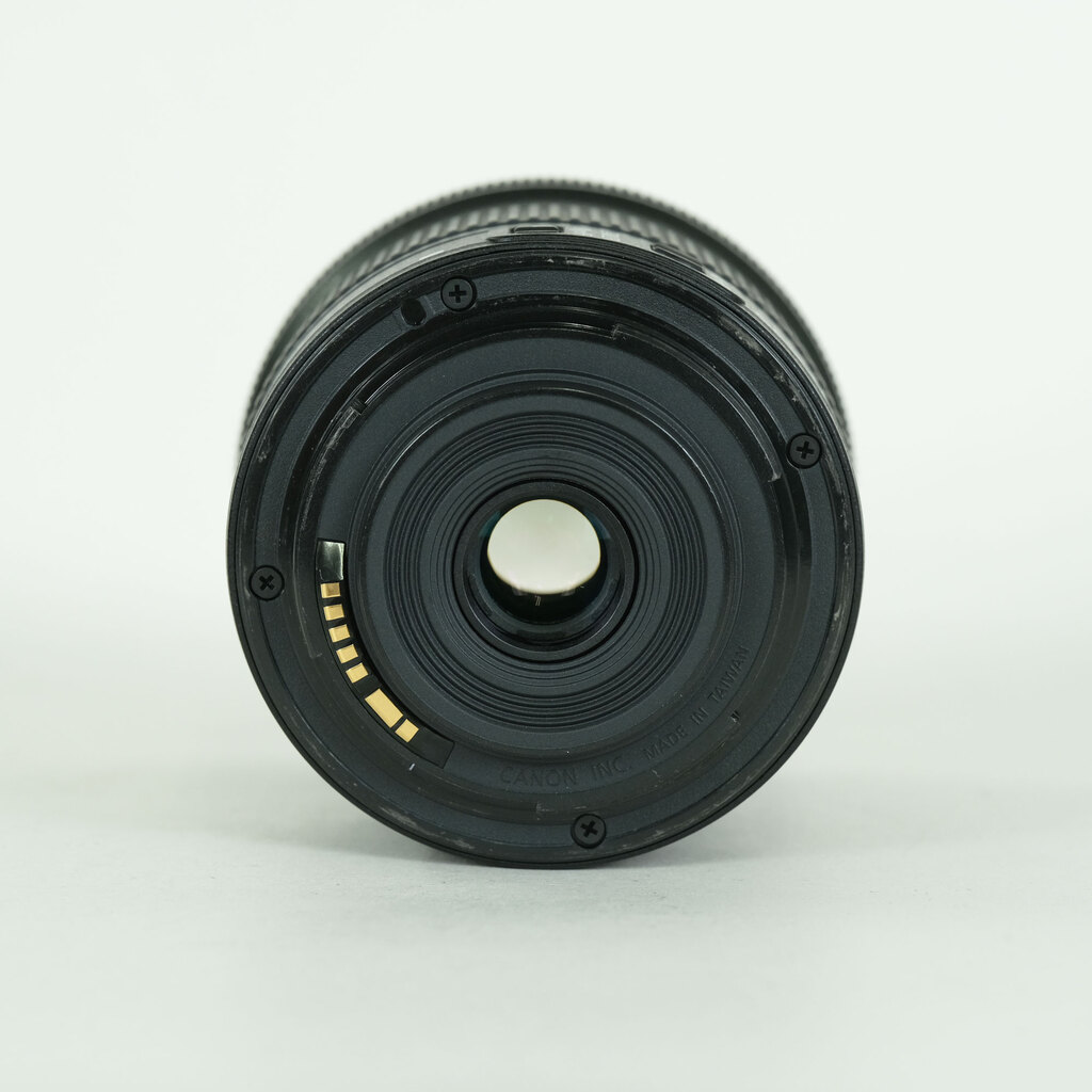 Canon EF-S10-18mm F4.5-5.6 IS STM