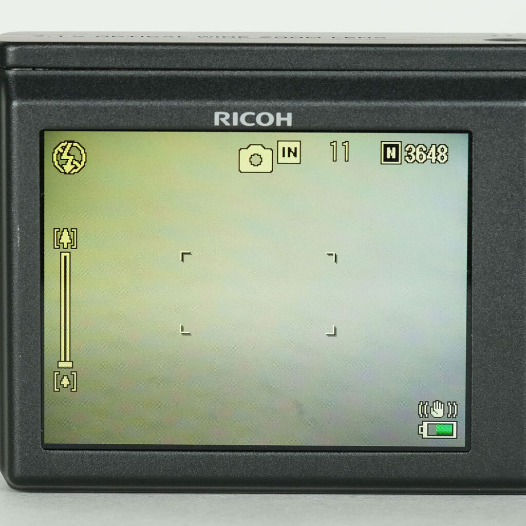 RICOH R8 Two-tone