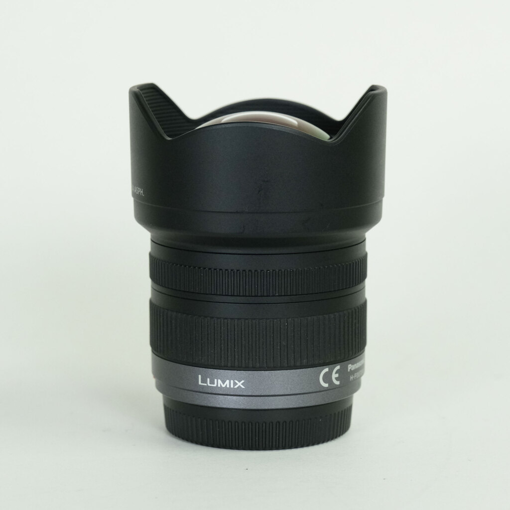 Panasonic LUMIX G VARIO 7-14mm / F4.0 ASPH. Panasonic LUMIX G VARIO 7-14mm / F4.0 ASPH.