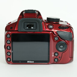 Nikon D3200ボディ レッド