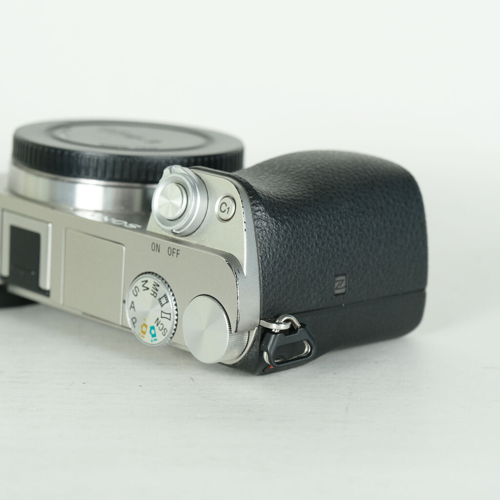SONY α6000(ILCE-6000) SONY α6000(ILCE-6000)