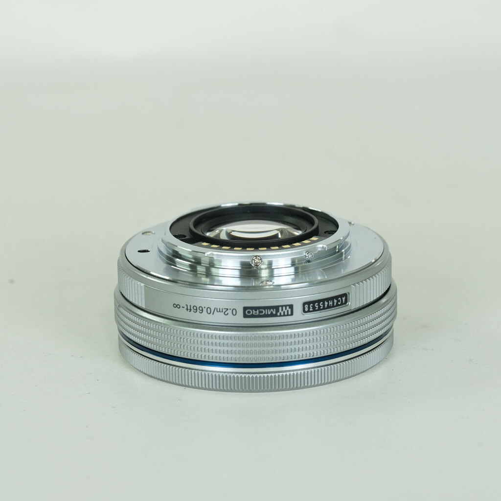 OLYMPUS M.ZUIKO DIGITAL ED 14-42mm F3.5-5.6 EZ シルバー