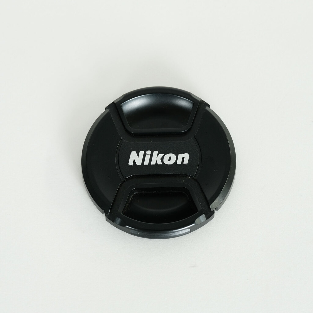 Nikon AF-S DX NIKKOR 18-300mm f/3.5-6.3G ED VR