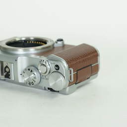 FUJIFILM X-A1 ボディ ブラウン