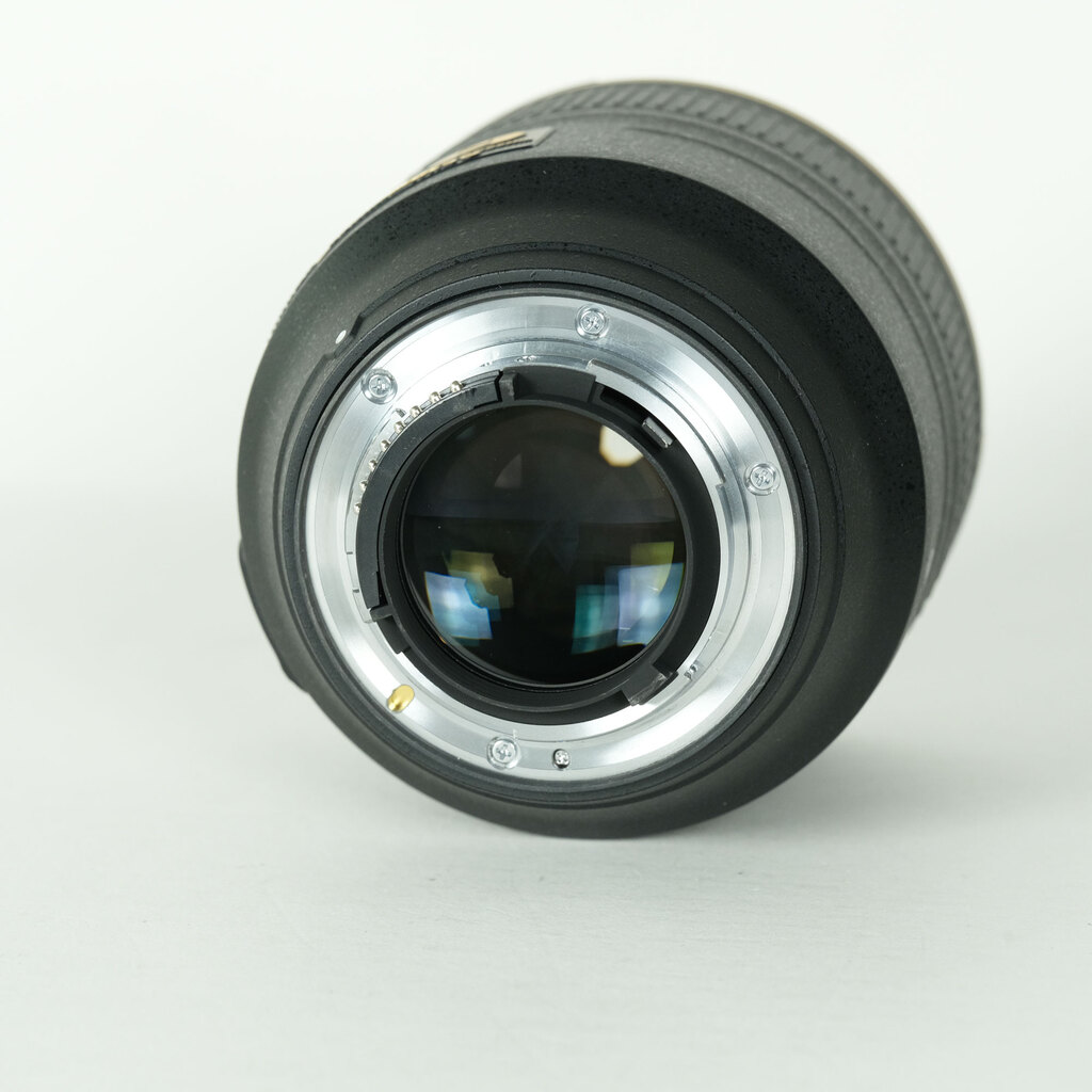 Nikon AF-S NIKKOR 85mm f/1.4Gの出品 | ONE SCENE（ワンシーン）
