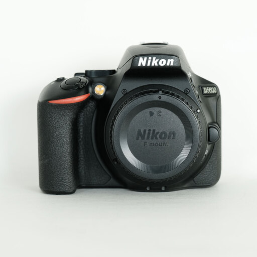 Nikon D5600