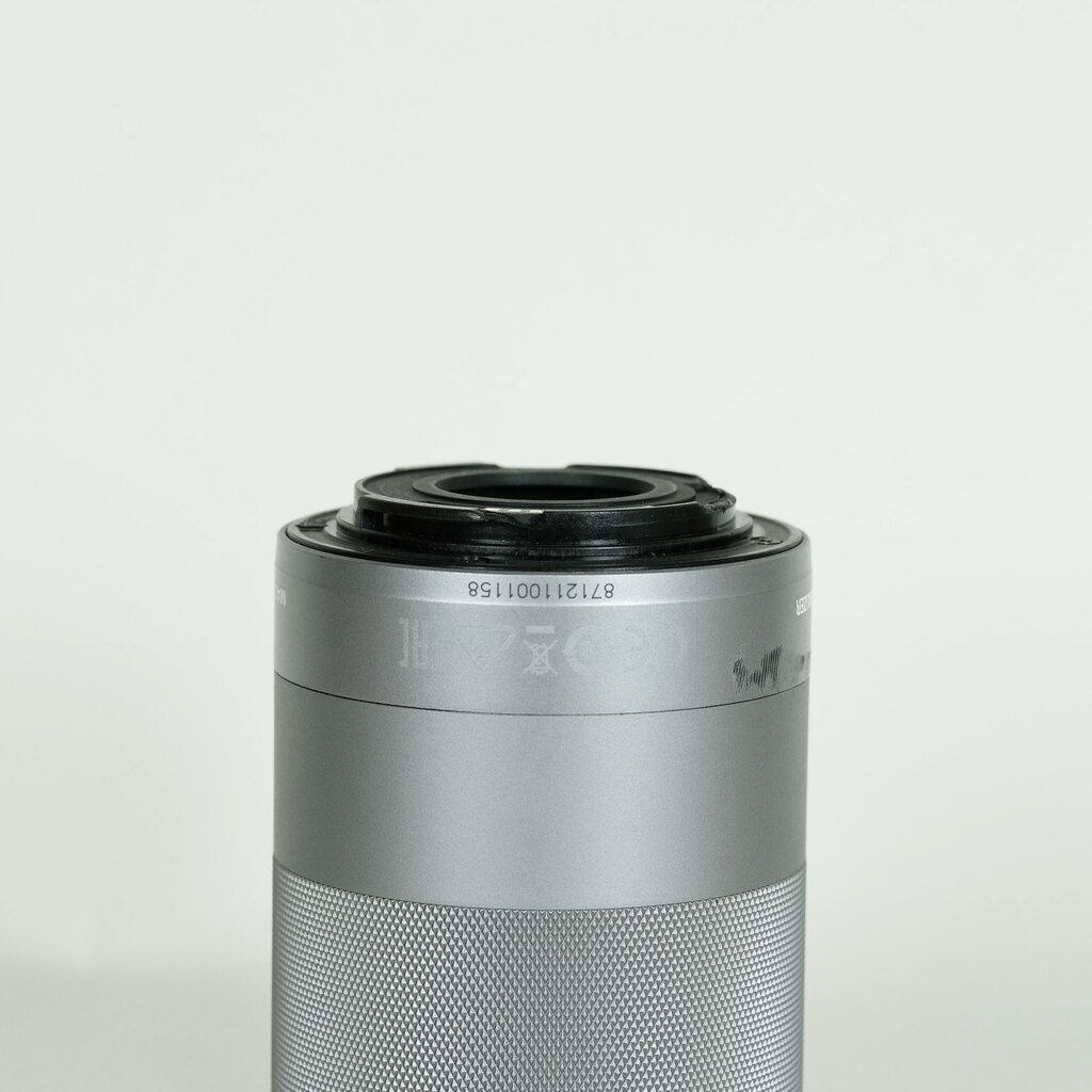 Canon EF-M55-200mm F4.5-6.3 IS STM シルバー