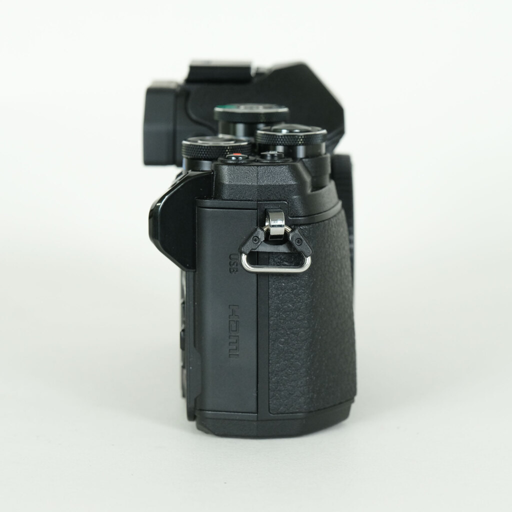 OLYMPUS OM-D E-M10 Mark III