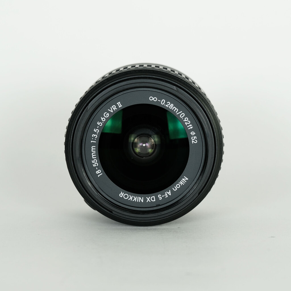 Nikon AF-S DX NIKKOR 18-55mm f3.5-5.6G VR II