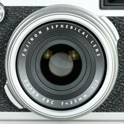 FUJIFILM X100F シルバー