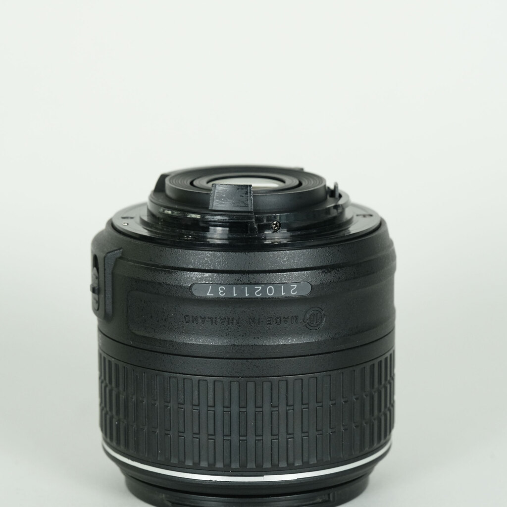 Nikon AF-S DX NIKKOR 18-55mm f3.5-5.6G VR II