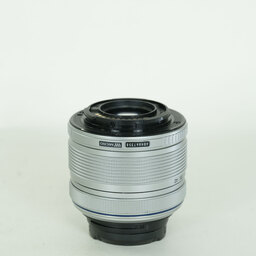 OLYMPUS M.ZUIKO DIGITAL 14-42mm F3.5-5.6IIR シルバー