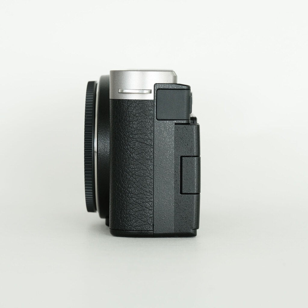 Panasonic LUMIX DC-S9