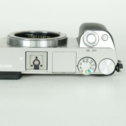 SONY α6000(ILCE-6000) SONY α6000(ILCE-6000)