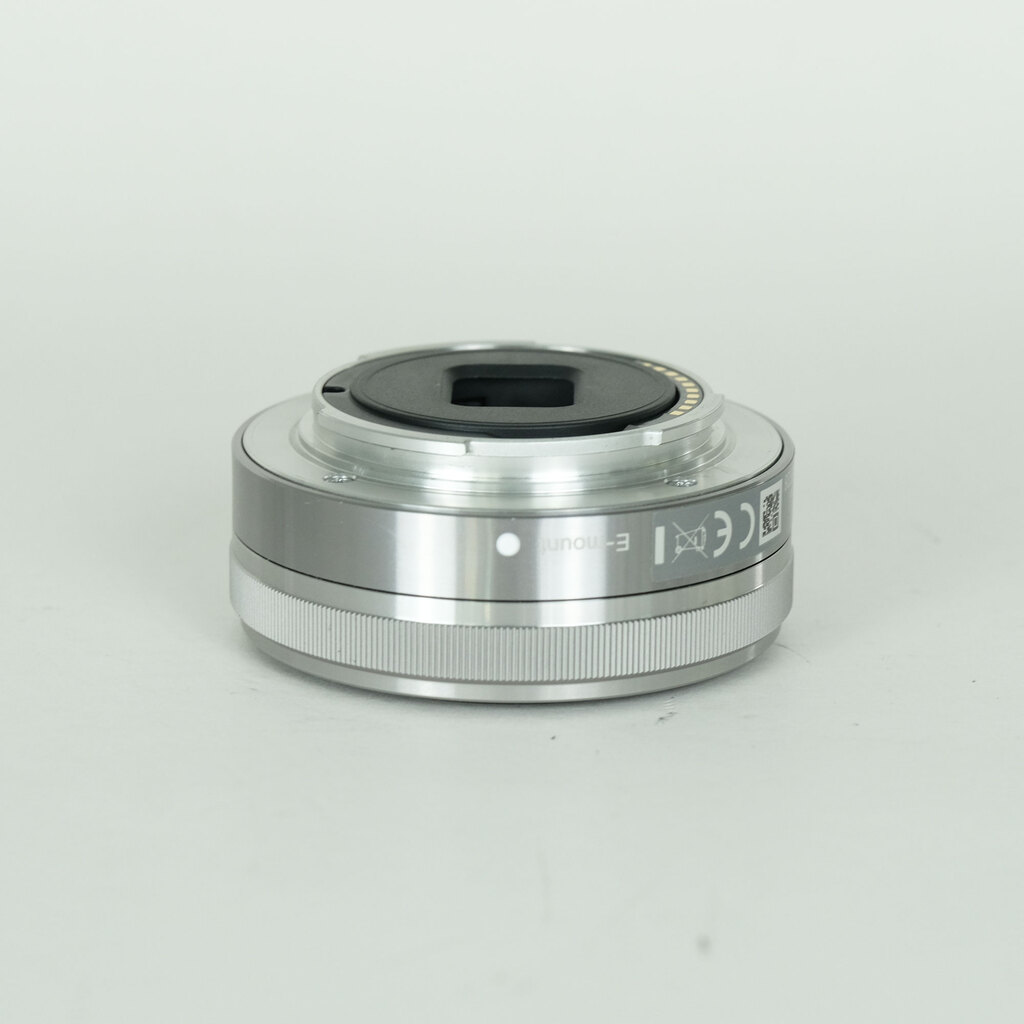 SONY E 16mm F2.8 SEL16F28の出品 | ONE SCENE（ワンシーン）