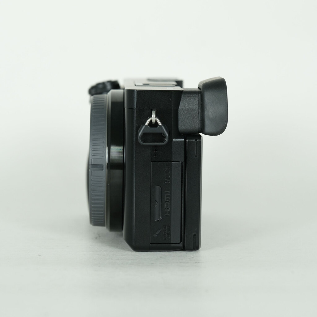 SONY α6100（ILCE-6100）の出品 | ONE SCENE（ワンシーン）