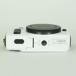 Canon EOS M ボディ ホワイト