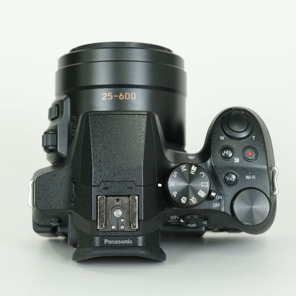 Panasonic LUMIX DMC-FZ300