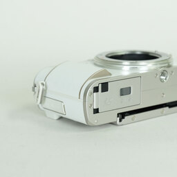 OLYMPUS PEN E-PL10
