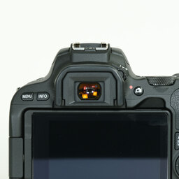 Canon EOS Kiss X9