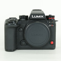 Panasonic LUMIX DC-S1M2ES ボディ