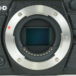 OLYMPUS OM-D E-M5 Mark II