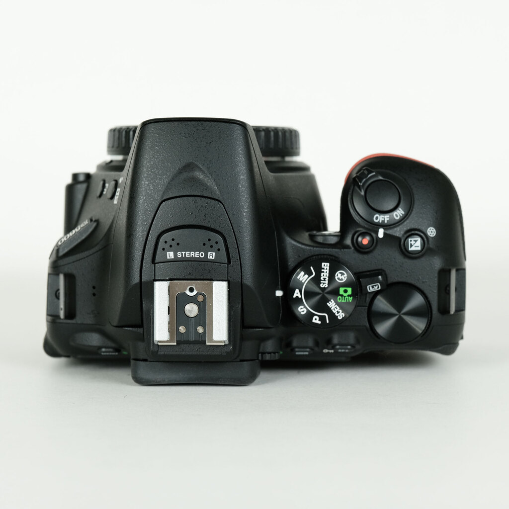 Nikon D5600