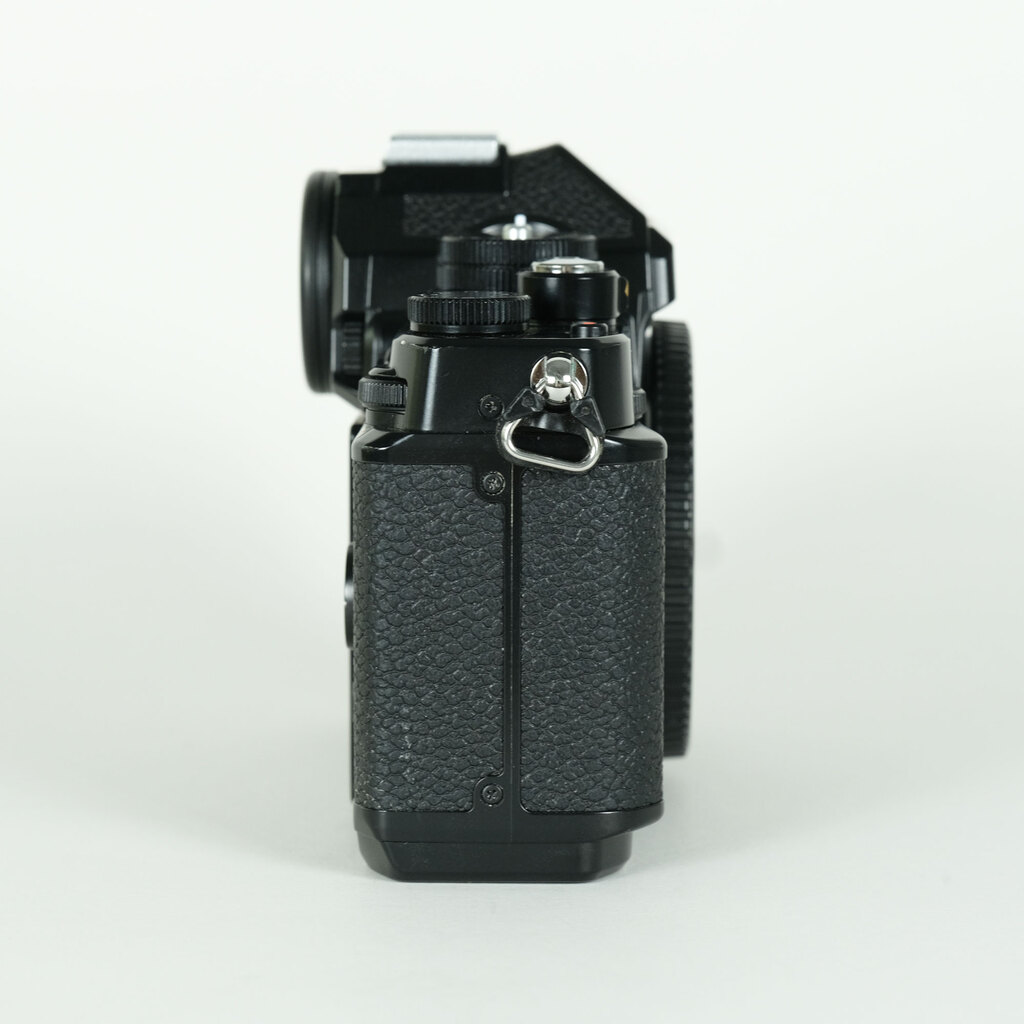 Nikon Z f [�{�f�B]