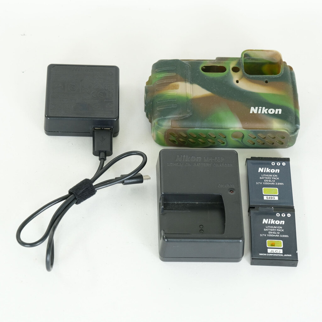 Nikon COOLPIX AW130 ブルー