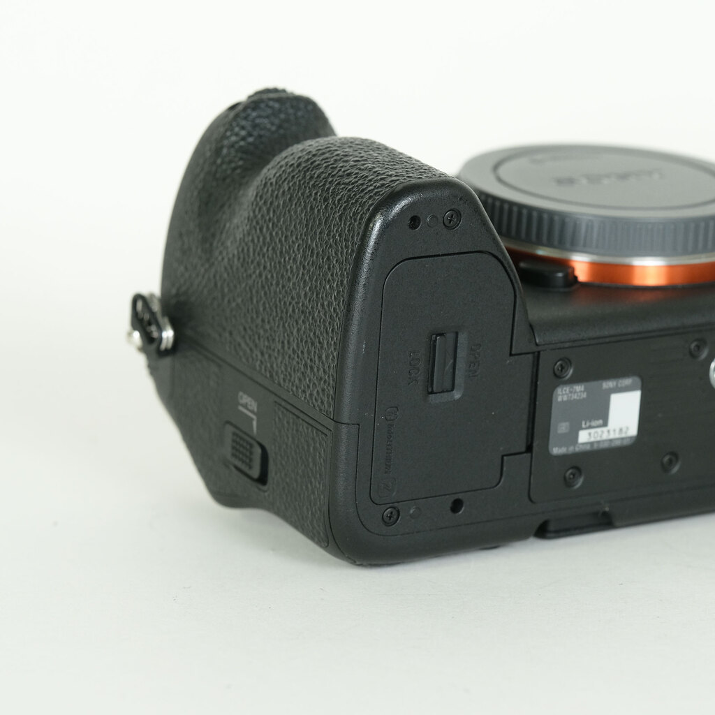 SONY α7 IV(ILCE-7M4) SONY α7 IV(ILCE-7M4)