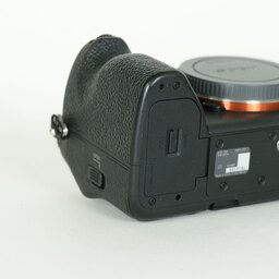 SONY α7 IV(ILCE-7M4) SONY α7 IV(ILCE-7M4)