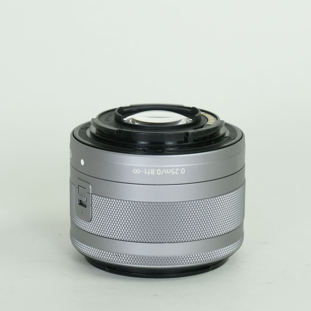 Canon EF-M15-45mm F3.5-6.3 IS STM