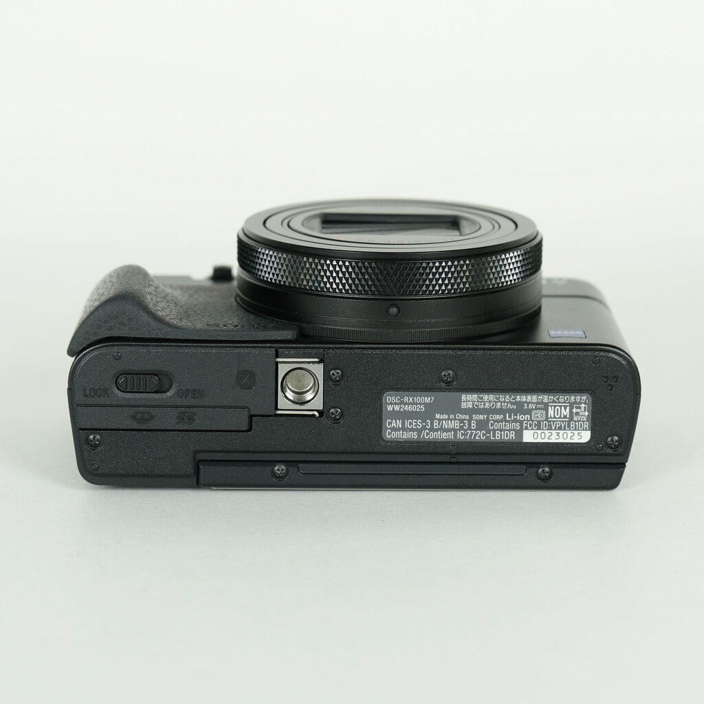 SONY Cyber-shot DSC-RX100M7 SONY Cyber-shot DSC-RX100M7