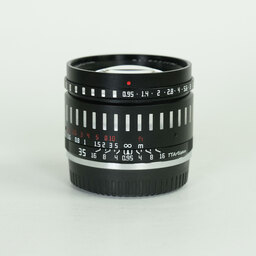 銘匠光学 TTArtisan 35mm F0.95 C (フジフイルムX用) ブラック×シルバー