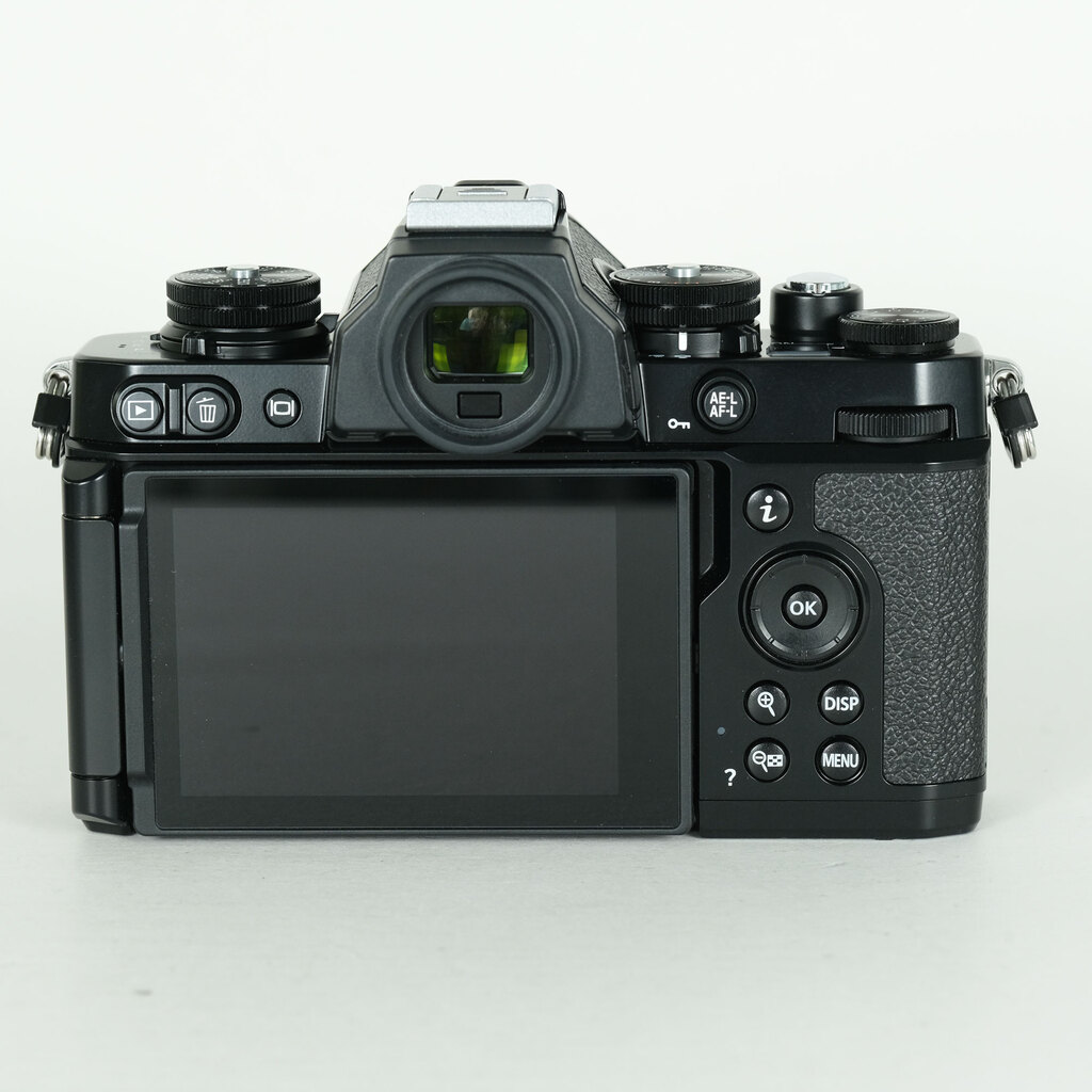 Nikon Z fc [�{�f�B �u���b�N]