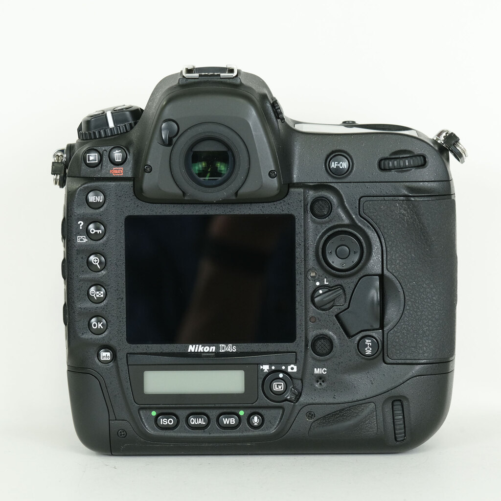 Nikon D4S