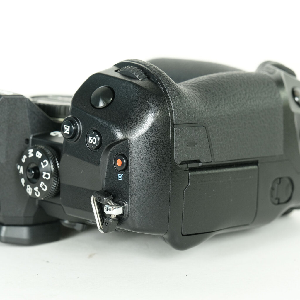 OLYMPUS OM-D E-M1Xの出品 | ONE SCENE（ワンシーン）