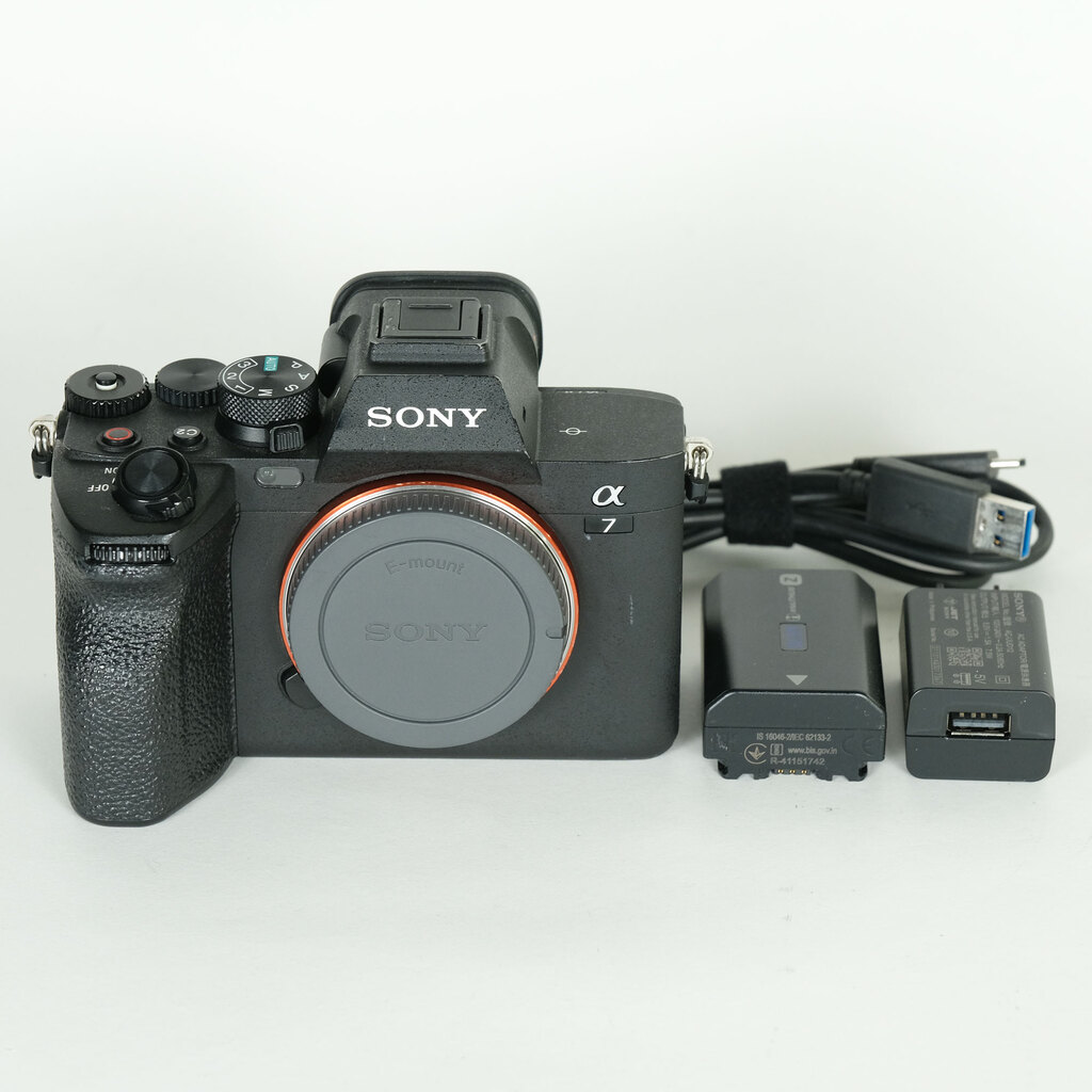 SONY α7 IV(ILCE-7M4) SONY α7 IV(ILCE-7M4)