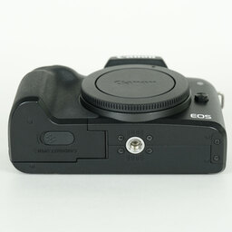 Canon EOS Kiss M2