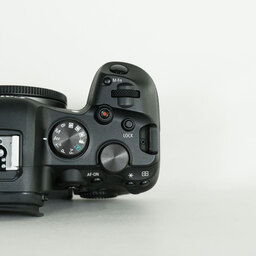 Canon EOS R6 Canon EOS R6