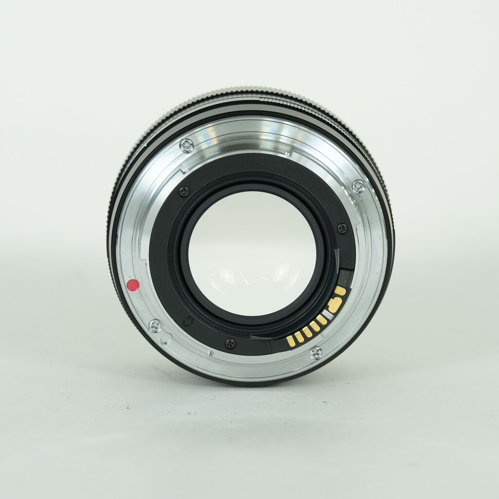 Carl Zeiss Planar T* 50mm F1.4 ZEキヤノン良品 Carl Zeiss Planar T* 50mm F1.4 ZE [キヤノンEF用]の出品 | ONE SCENE