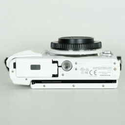 OLYMPUS PEN Lite E-PL6 ボディ ホワイト