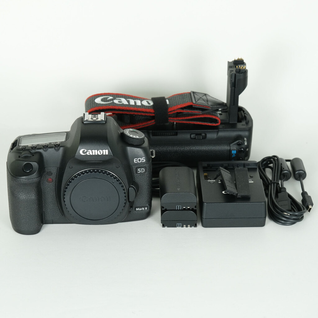 Canon EOS 5D MarkII ボディの出品 | ONE SCENE（ワンシーン）