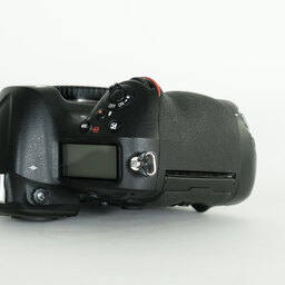 Nikon D4S