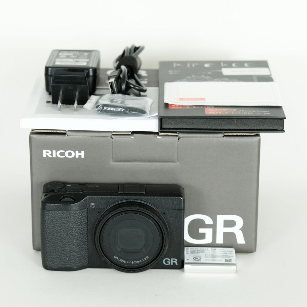 RICOH GR III
