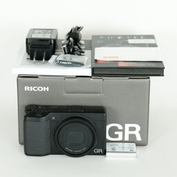 RICOH GR III
