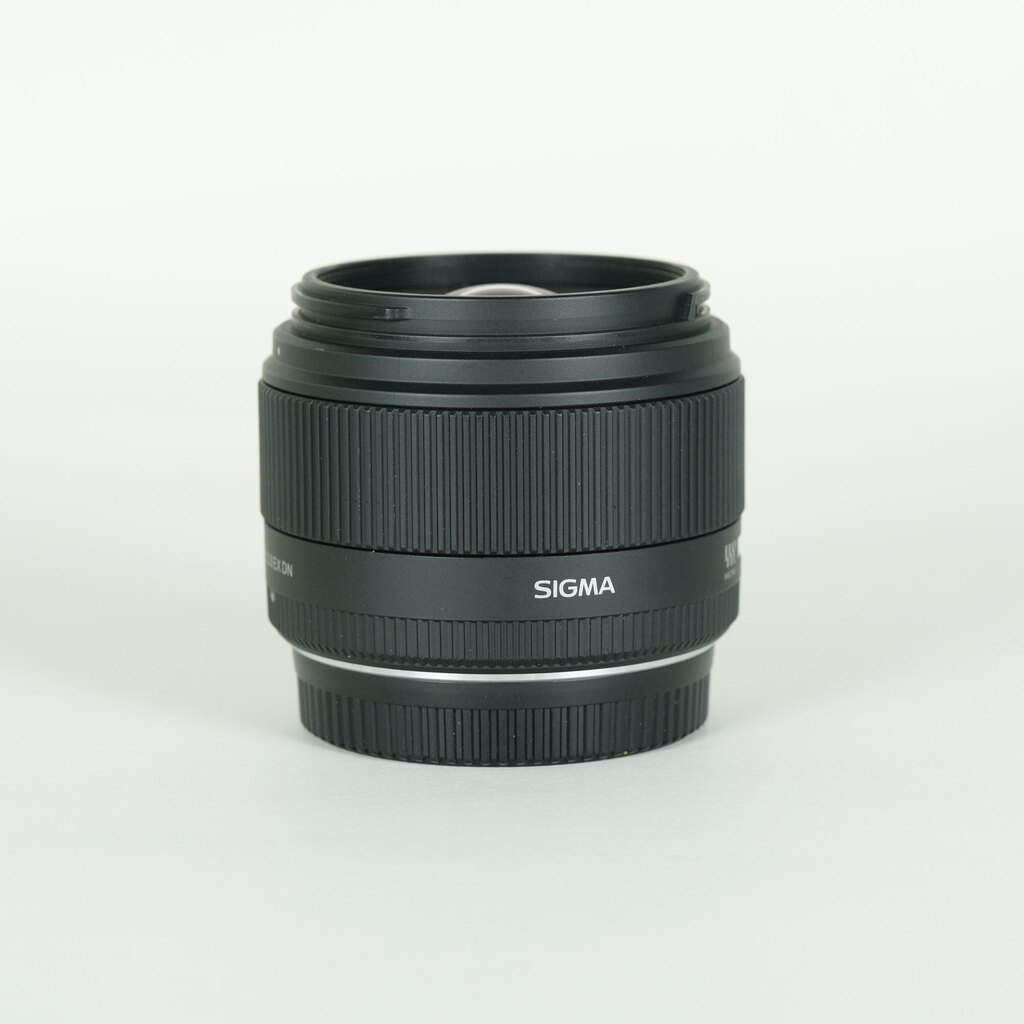 SIGMA 19mm F2.8 EX DN [マイクロフォーサーズ用]の出品 | ONE SCENE