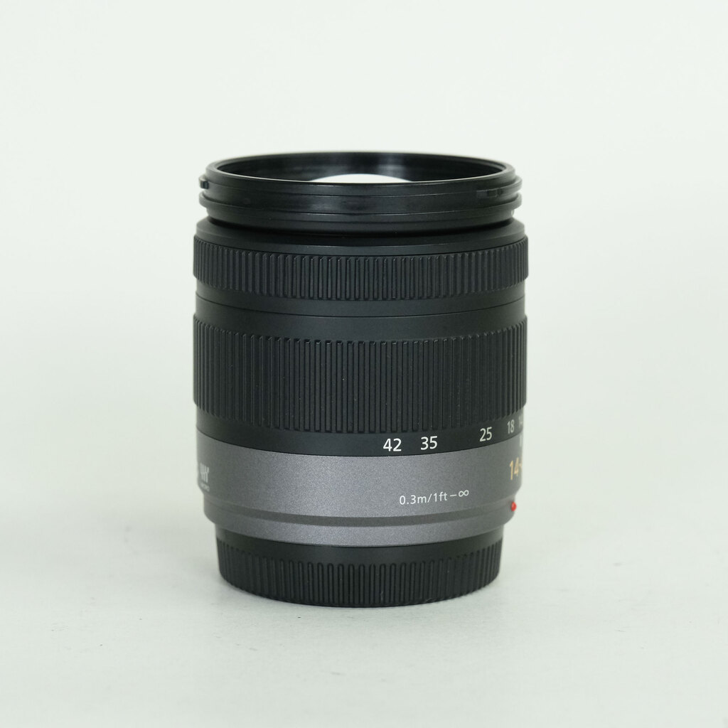 Panasonic LUMIX G VARIO 14-42mm F3.5-5.6 ASPH./MEGA O.I.S.